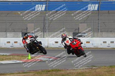 media/Nov-26-2022-Fastrack Riders (Sat) [[b001e85eef]]/Level 2/Session 3 Outside Turn 9/